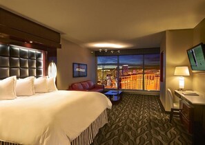 セーフティボックス (室内)、アイロン / アイロン台、WiFi (無料)、ベッドシーツ