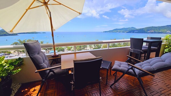 Balcony - Patong Tower Cozy Comfy Luxury Apartment With Seaview, for 1-3 People, in Phuket (Patong)