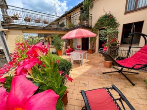 Apartamento, 2 habitaciones, fumadores, balcón | Jardines del alojamiento