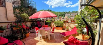 Central Spoleto Apartment With Large Sunny Terrace With Views