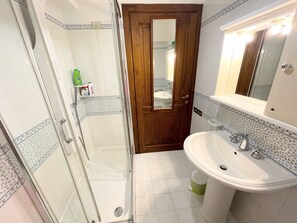 Apartment, 2 Bedrooms, Smoking, Balcony | Bathroom - Central Spoleto Apartment With Large Sunny Terrace With Views (Spoleto)