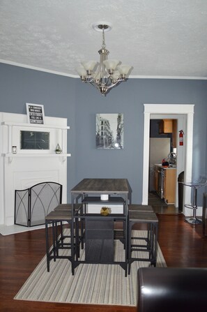 Interior - House near downtown Atlanta 20 min from airport (Atlanta)