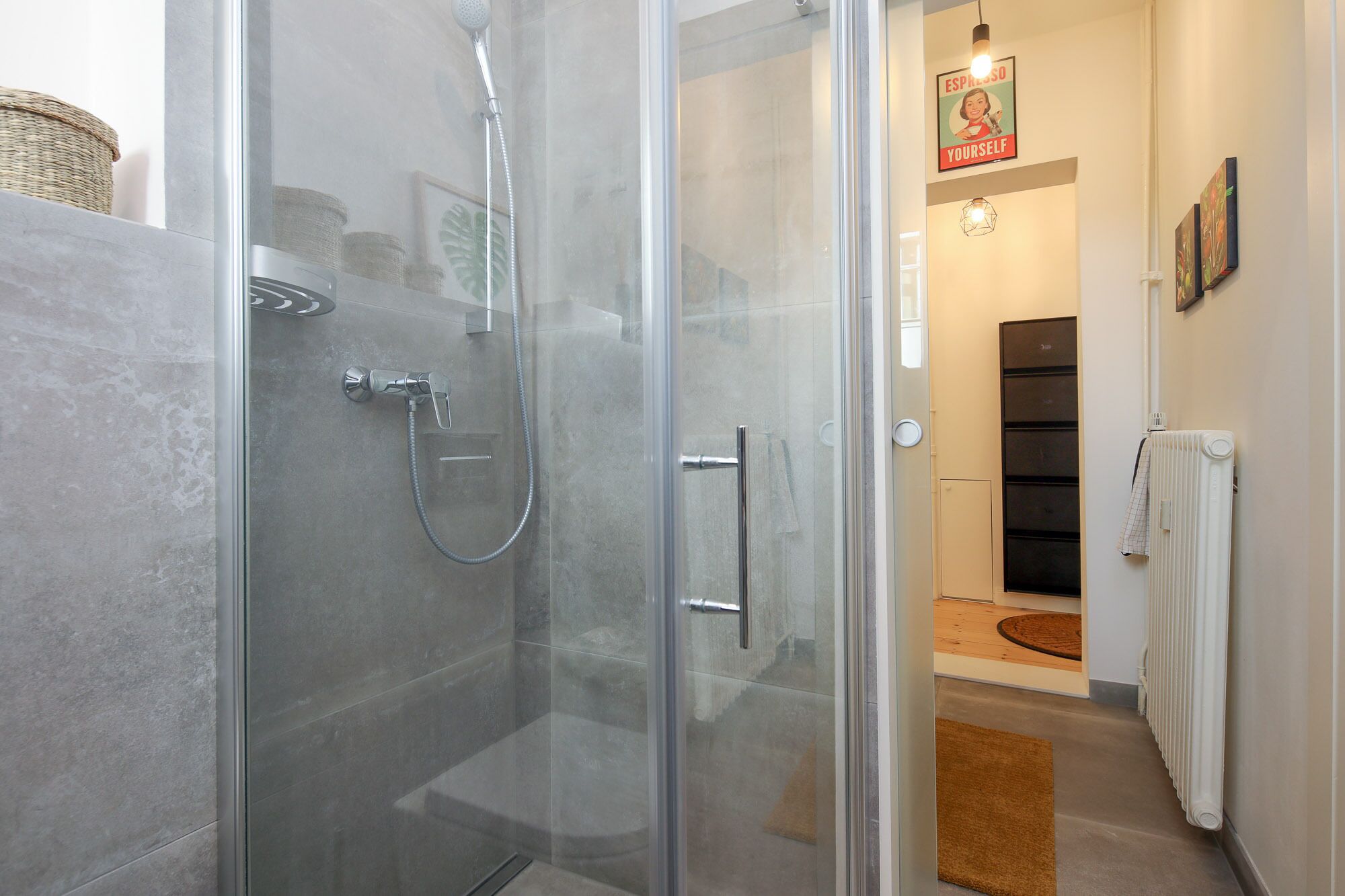 Douche, serviettes fournies