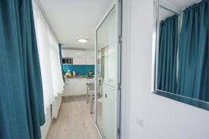 Apartment, 1 Bedroom, City View | Interior