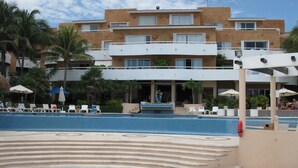 Unclassified image, 2 of 18, button - Luxury Beachfront Condo in Royal Sunset Fishermens Resort spa (Playa del Carmen)