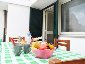 Apartment, 2Â Schlafzimmer, Raucher, Terrasse | Speisen