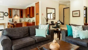 Living area - Uluwatu, 4 Bedroom, Zimbali Coastal Resorts (Ballito)