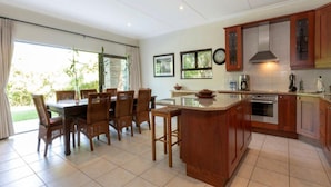 Living area - Uluwatu, 4 Bedroom, Zimbali Coastal Resorts (Ballito)
