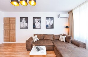 Apartment, 2 Bedrooms, Smoking, Balcony | Living area