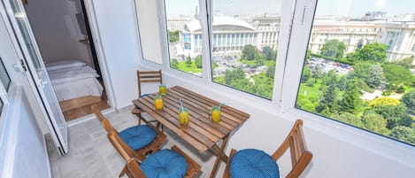 Apartment, 2 Bedrooms, Smoking, Balcony | Dining