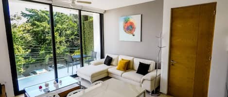 Microwave, coffee/tea maker, cookware/dishes/utensils