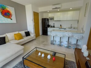 Departamento, 1 habitación, balcón, vista a la ciudad | Interior