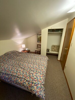 3 bedrooms, iron/ironing board, WiFi