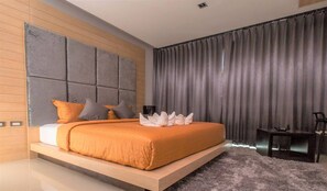 Room - Pool Front Sexy Studio Fully Furnished Apartment (Patong)