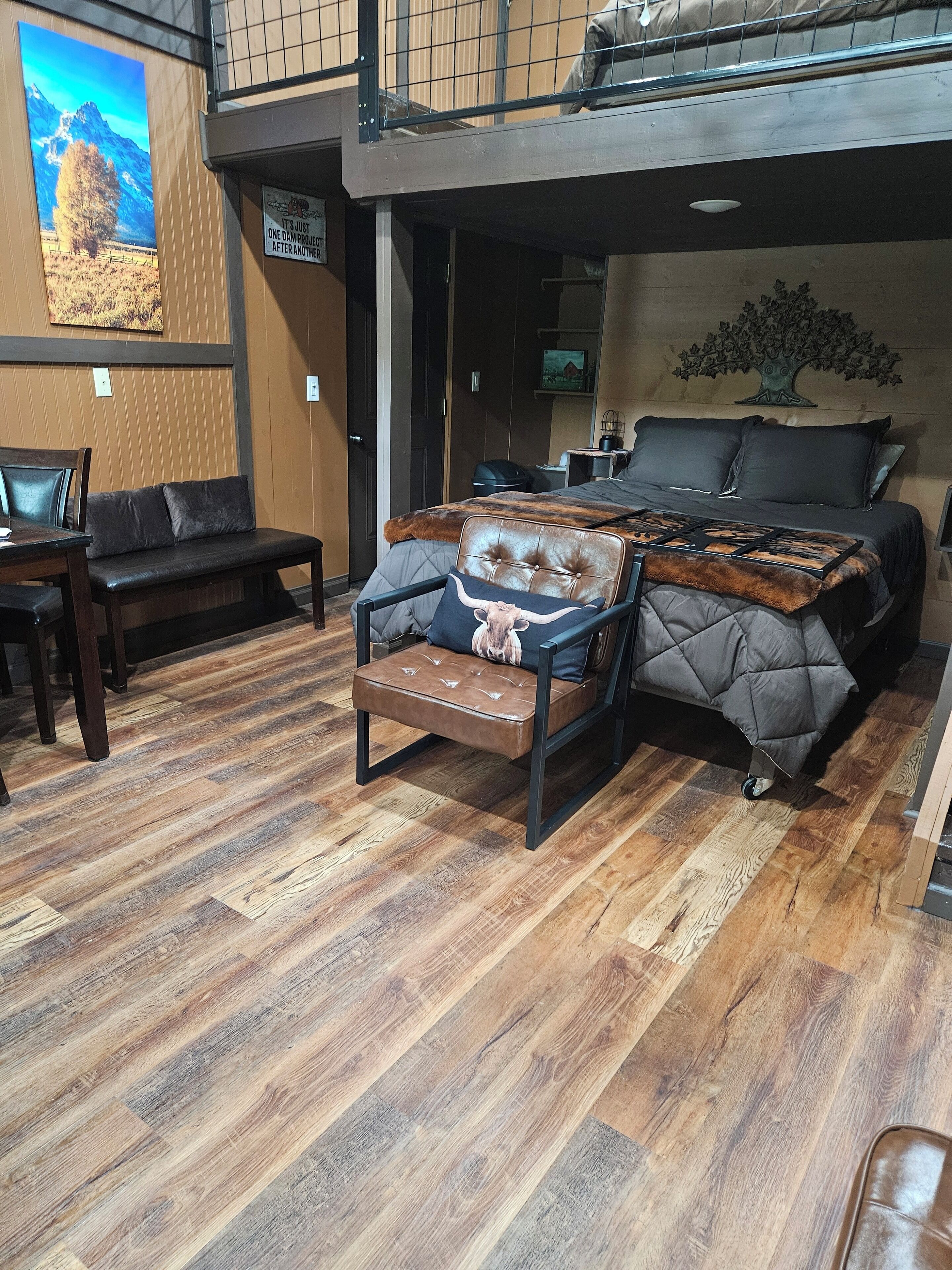 3 bedrooms, free WiFi, bed sheets, wheelchair access