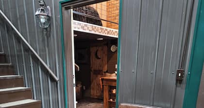 Loft house with 4 beds and access to our park and outdoor Pavilions and more