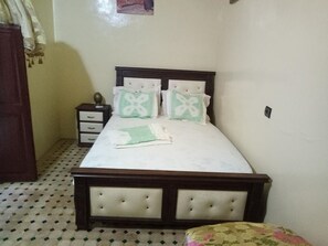1 bedroom, iron/ironing board, free WiFi, wheelchair access - Cosy Room for 2 to 8 Peoples Inside Medina Fes El Bali (Fes)