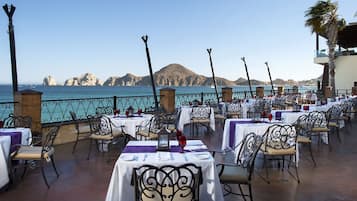 Daily full breakfast for a fee