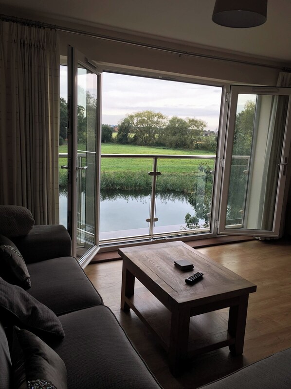 Apartment, 2 Bedrooms, River View | Exterior