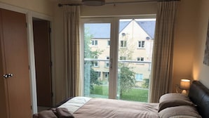 Unclassified image, 5 of 50, button - 2 Bedroom Riverside Penthouse Apartment Little Paxton St Neots (St Neots)
