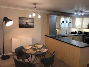 Appartement, 2 chambres, vue sur le fleuve | Restauration