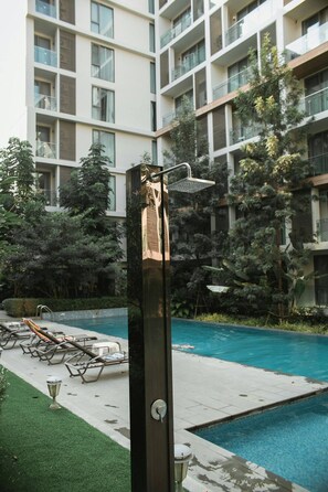 Outdoor pool - Luxury Condo Nimman, Best Location, Poolsauna (Chiang Mai)