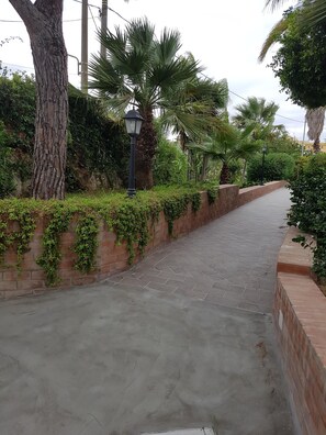 House, 1 Bedroom, Patio, Garden View | Garden - La Latomia Villa nei Pressi del Teatro Greco No1678 (Syracuse)
