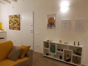 House, 1 Bedroom, Patio, Garden View | Lounge - La Latomia Villa nei Pressi del Teatro Greco No1678 (Syracuse)