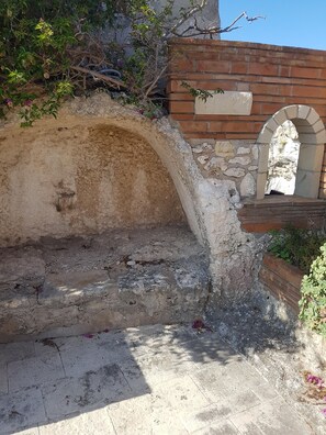 House, 1 Bedroom, Patio, Garden View | Garden - La Latomia Villa nei Pressi del Teatro Greco No1678 (Syracuse)