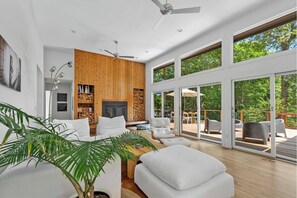 Smart-TV, peis, stereoanlegg og PC-skjermer