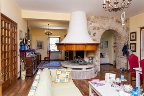 Villa, Multiple Bedrooms, Accessible, Fireplace | Living area | TV - Podere Caldaruccio La Pineta - Cottage Umbertide (Perugia)