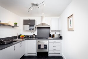 Apartment, 1 Bedroom, Balcony | Interior - Absolute Stays At The Qube - Families Contractors, Free Wifi (Birmingham)