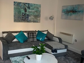 Apartment, 1 Bedroom, Balcony | Interior - Absolute Stays At The Qube - Families Contractors, Free Wifi (Birmingham)
