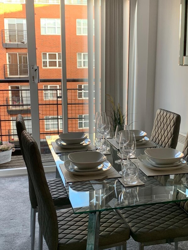 Apartment, 1 Bedroom, Balcony | Dining - Absolute Stays At The Qube - Families Contractors, Free Wifi (Birmingham)