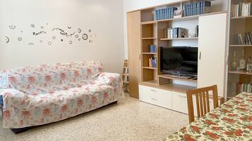 Apartment, 2 Bedrooms, Smoking | 2 bedrooms