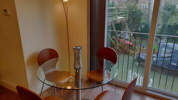 Apartment, 2 Bedrooms, Balcony, River View | Living area | TV