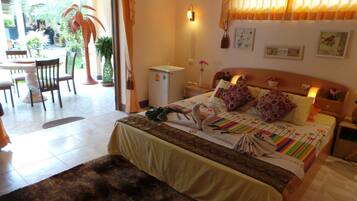 Villa, 4 Schlafzimmer, Raucher, Balkon | 4 Schlafzimmer, Reisekinderbett