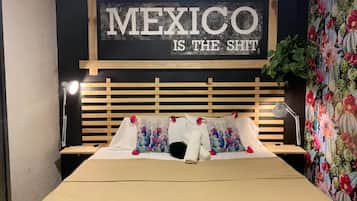 Deluxe Room | Hypo-allergenic bedding, individually decorated, free WiFi, bed sheets