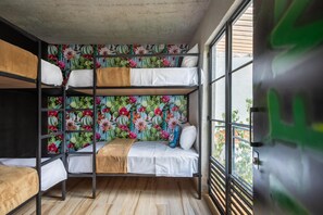 Ropa de cama hipoalergénica, decoración personalizada y wifi gratis 