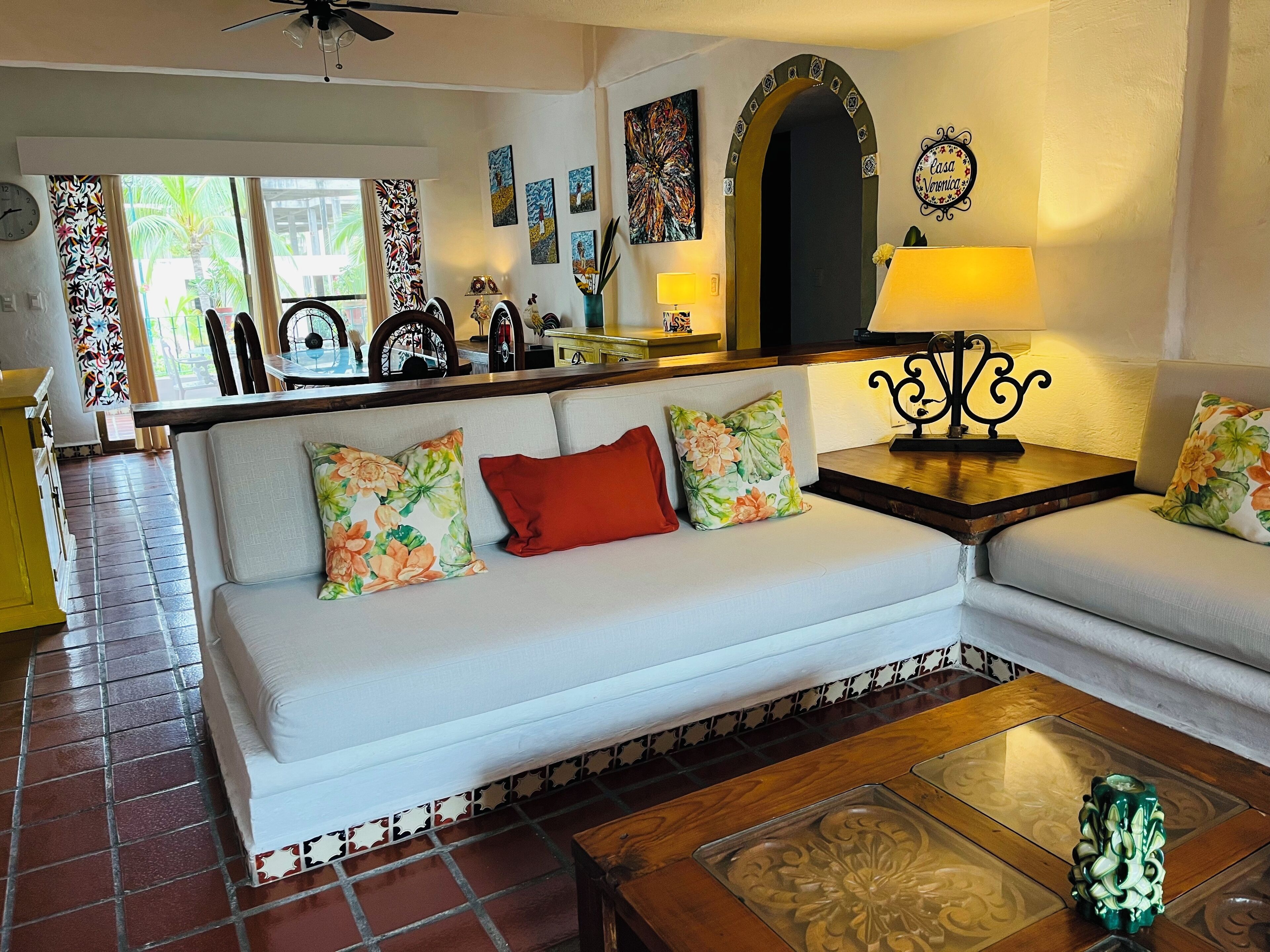 Apartment, 2 Bedrooms, Accessible, Smoking | Living area