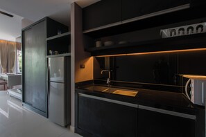 Condo, 1 chambre, accessible aux personnes à mobilité réduite, balcon | Cuisine privée