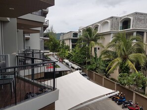 Condo, 1 Bedroom, Accessible, Balcony | Property grounds