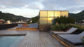 Appart'hôtel, 1 chambre, balcon, vue montagne | Piscine | Piscine extérieure