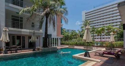 6 38 Top Floor 2 Brs 2baths 1km Walking To Beach