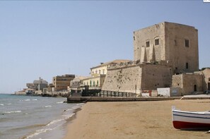 Apartment, 1 Bedroom, Smoking, Balcony | Beach