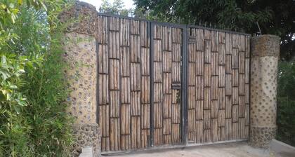 Room-plastic Bottles House