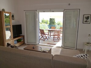 Villa, 3 Bedrooms, Balcony, Garden View | Interior - Despite Corona Summer Vacation on Southern Greek Beaches (Pylos-Nestoras)