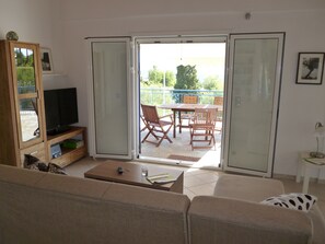 Villa, 3 Bedrooms, Balcony, Garden View | Living area | Books - Despite Corona Summer Vacation on Southern Greek Beaches (Pylos-Nestoras)
