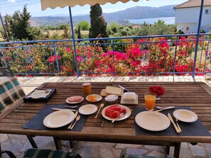 Villa, 3 habitaciones, balcón, vistas al jardín | Restauración