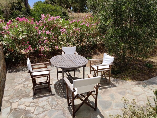 Villa, 3 Schlafzimmer, Balkon, Gartenblick | Speisen